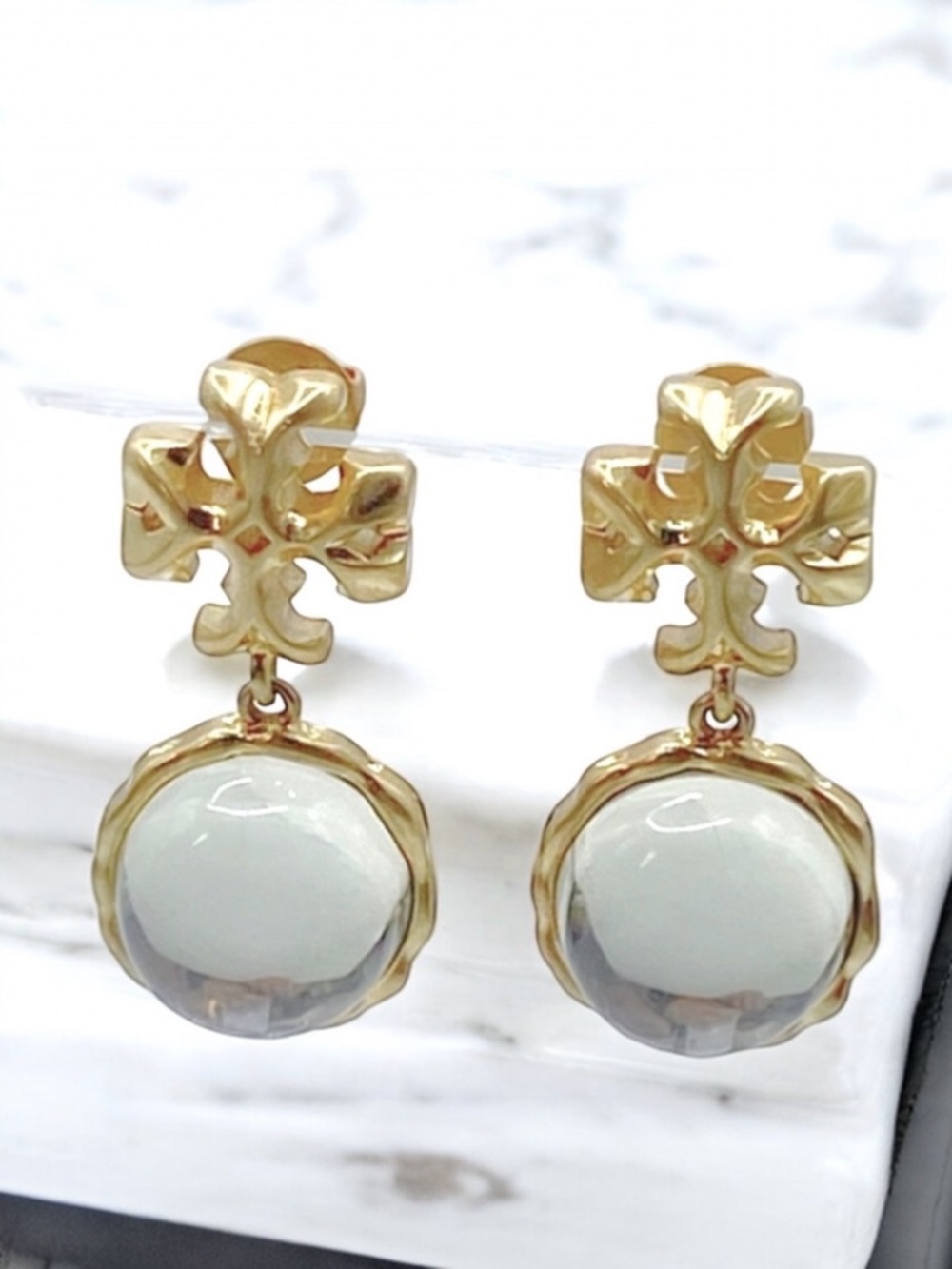 Tory Burch Roxanne clear stone drop earrings in gold. NWOT - Picture 3 of 6